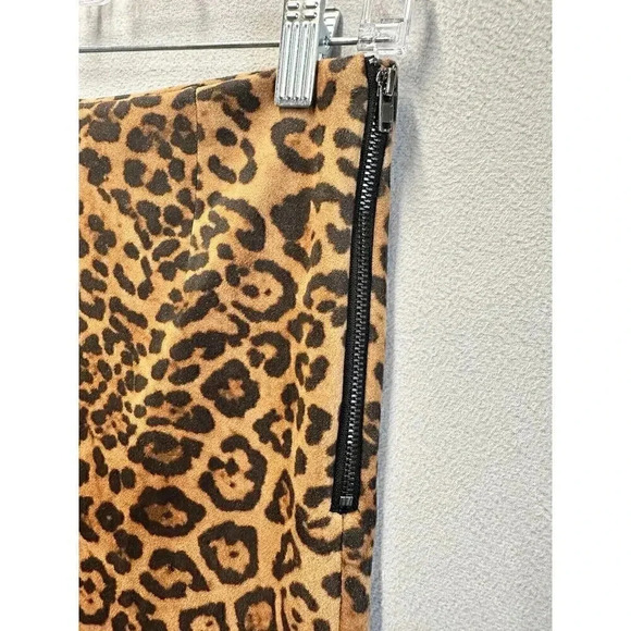 Forever 21 Women’s Size Medium Animal Leopard Print Side Zip Soft Pants - Picture 6 of 9